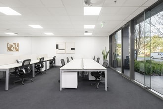 2 Brandon Park Dr, WHEELERS HILL for lease Interior Photo- Image 2 of 8