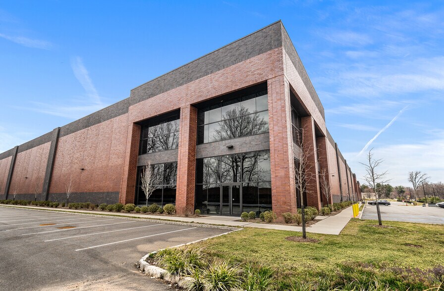 1000 MacArthur Blvd, Mahwah, NJ à louer - Photo du bâtiment - Image 3 de 6