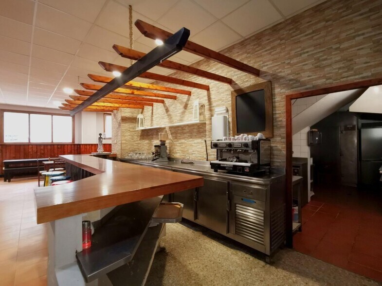 Commerce de détail dans Vigo à vendre - Photo du bâtiment - Image 2 de 24