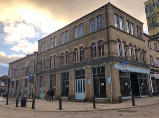 Plus de détails pour 50 King St, Huddersfield - Vente au détail à louer