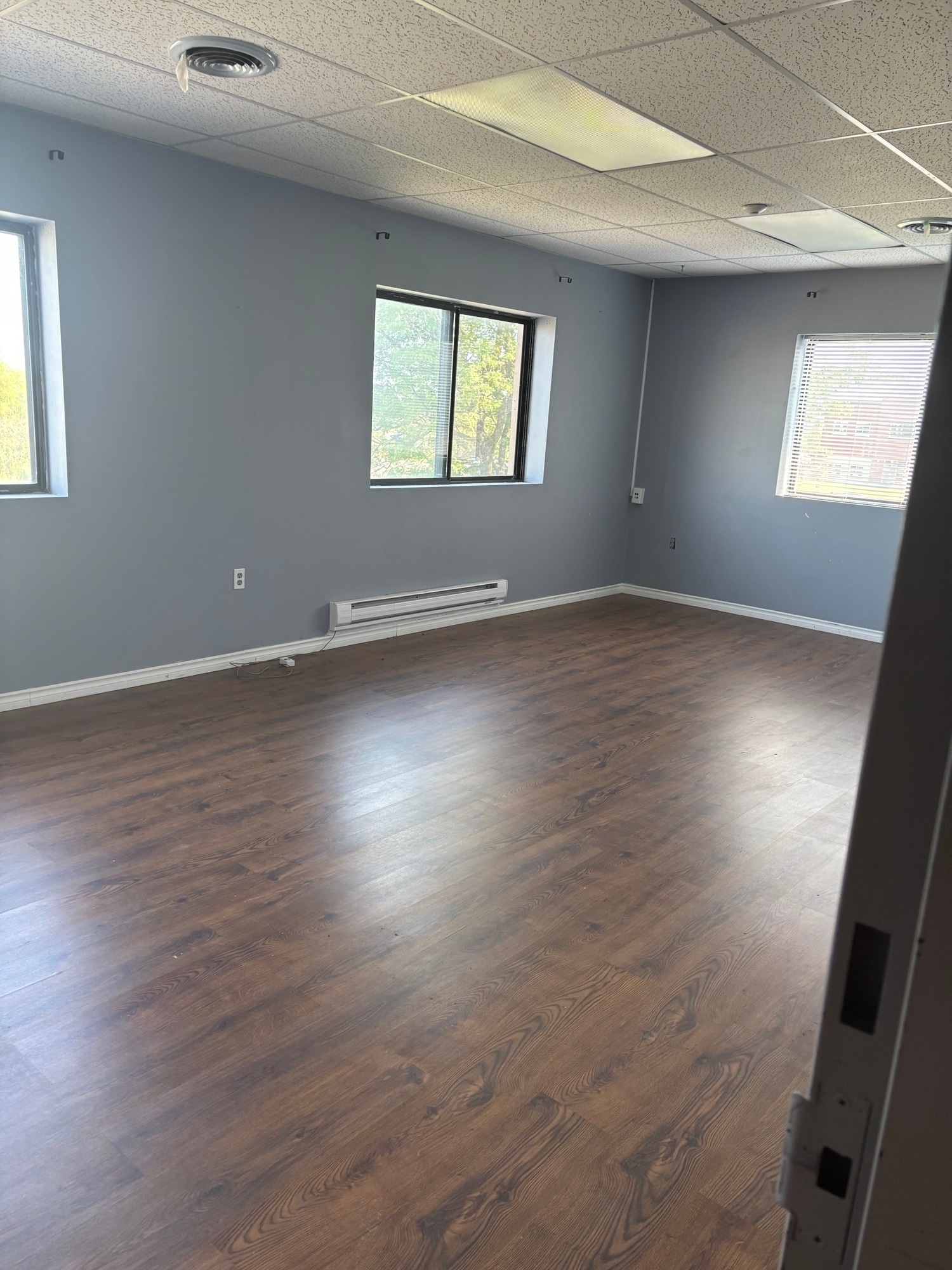 12275 Woodbine Ave, Whitchurch-Stouffville, ON for lease Interior Photo- Image 1 of 3