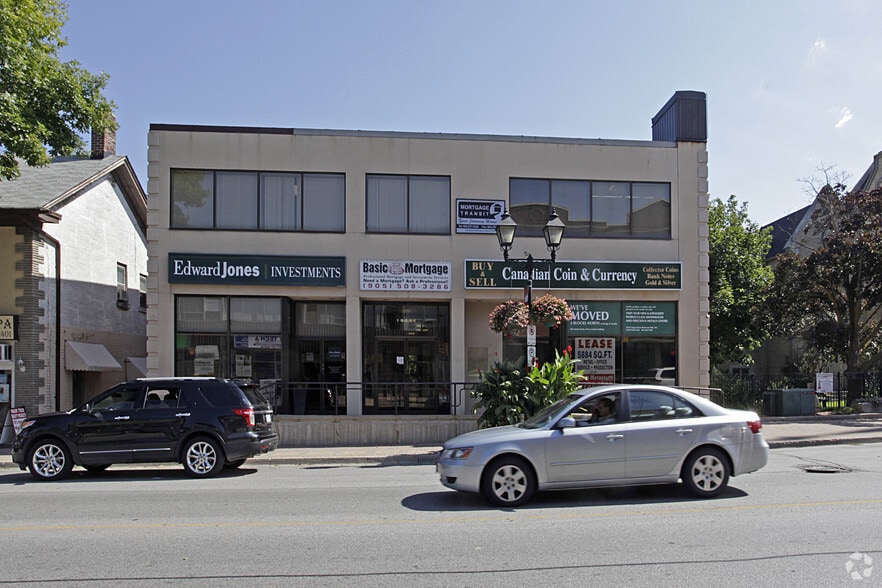 10211 Yonge St, Richmond Hill, ON for lease - Building Photo - Image 2 of 6