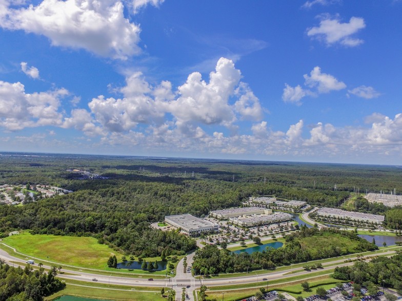 Forest Lakes Blvd, Oldsmar, FL à vendre - Photo du bâtiment - Image 3 de 4