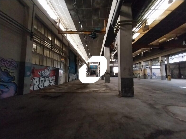 1 Rue De Montrond, Givors à louer - Photo du bâtiment - Image 2 de 17