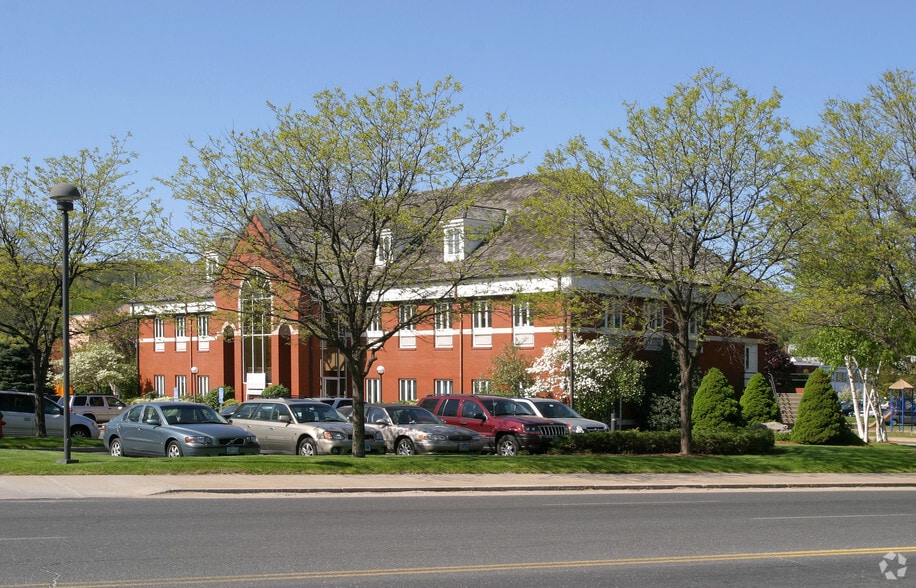 10 N Main St, Bristol, CT for lease - Building Photo - Image 2 of 6