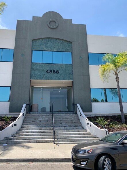 4858 Mercury St, San Diego, CA à louer - Photo du bâtiment - Image 3 de 3