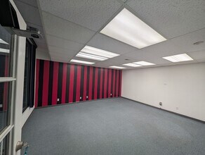7501 N University St, Peoria, IL for lease Interior Photo- Image 1 of 2