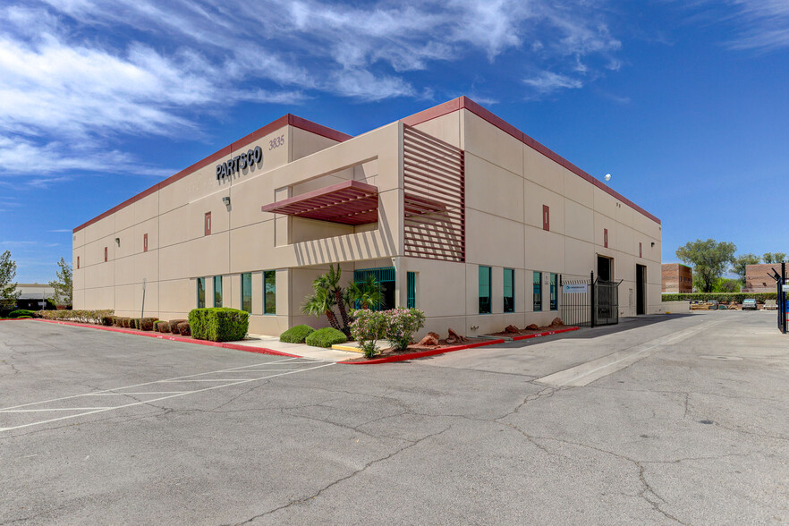 3835 N Pecos Rd, Las Vegas, NV for sale - Building Photo - Image 1 of 1