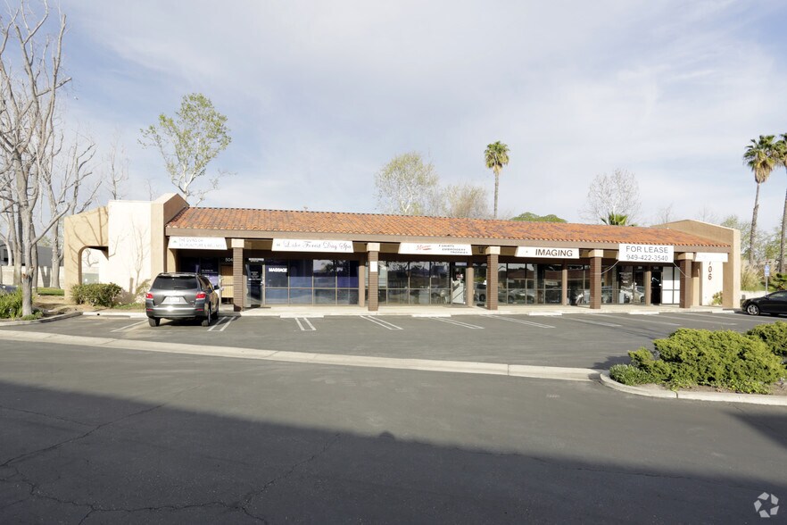 22706 Aspan St, Lake Forest, CA à louer - Photo du bâtiment - Image 2 de 5