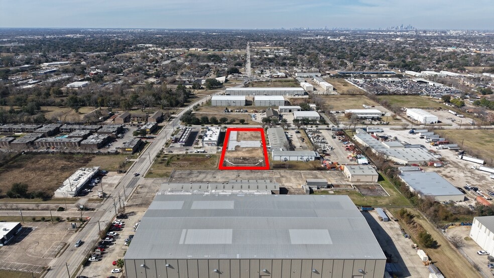 2077 Magnolia Dr, Pasadena, TX for sale - Building Photo - Image 2 of 31