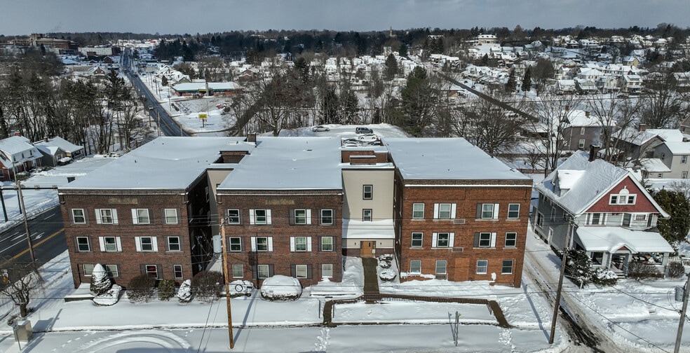 5 E Wallace Ave, New Castle, PA for sale - Building Photo - Image 2 of 8