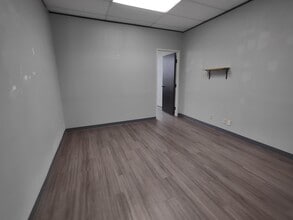 1800 Teague Dr, Sherman, TX for lease Interior Photo- Image 2 of 3