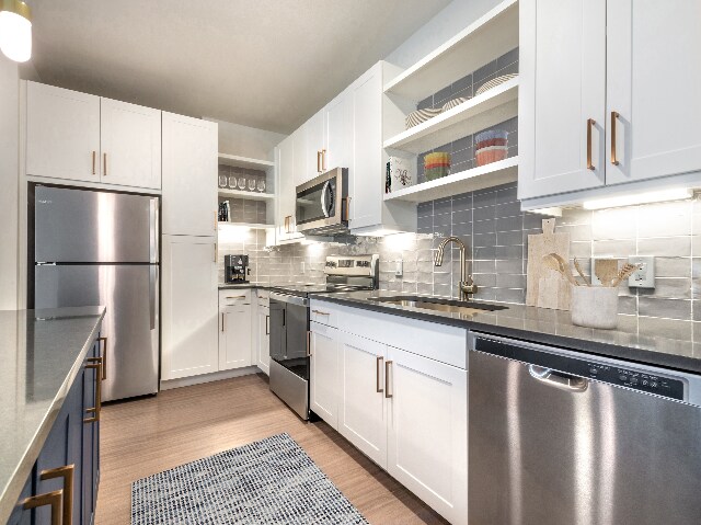 411 W Commerce St, Dallas, TX à louer - Photo intérieure - Image 3 de 96