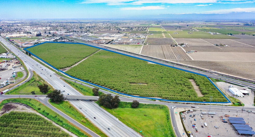 10864 Mountain View Ave, Selma, CA à vendre - Aérien - Image 1 de 1