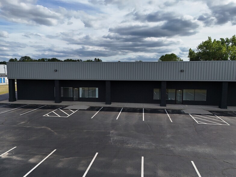 609-621 E Bigelow Ave, Findlay, OH à louer - Photo du bâtiment - Image 1 de 13