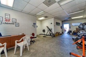 990 Klamath Ln, Yuba City, CA à louer Photo intérieure- Image 1 de 7