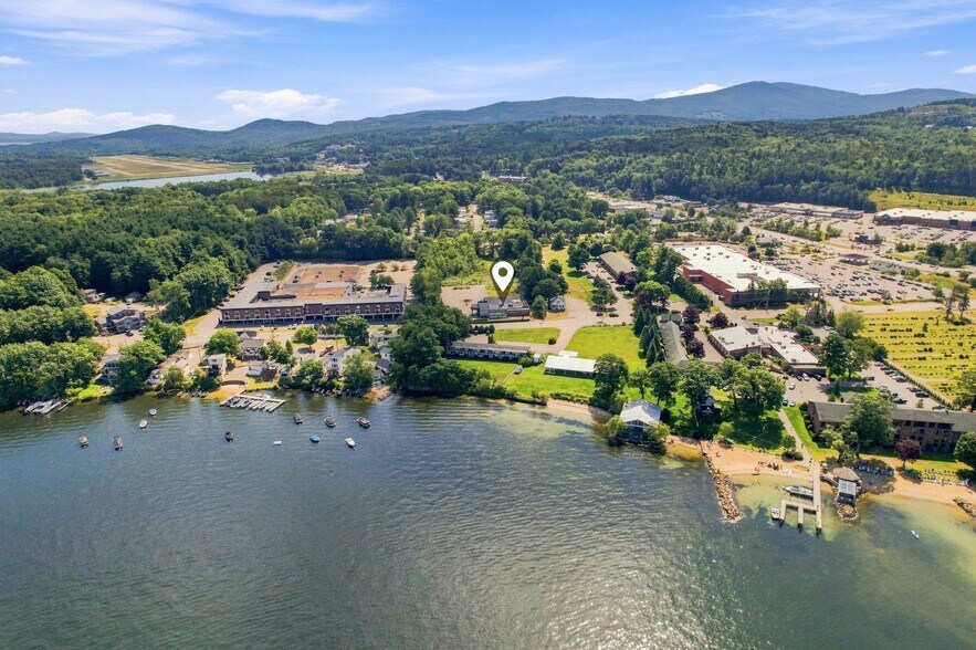 95 Lake St, Gilford, NH à vendre - Photo du bâtiment - Image 2 de 50