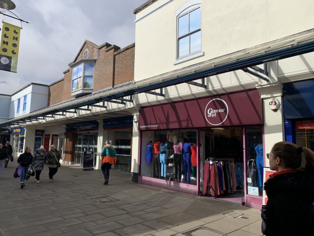High St, Salisbury à louer Photo du bâtiment- Image 1 de 1