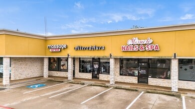 1808-1812 Santa Fe Dr, Weatherford, TX for lease Building Photo- Image 2 of 3