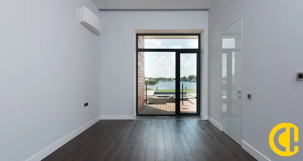 Multifamily in Villeurbanne for sale Interior Photo- Image 1 of 2