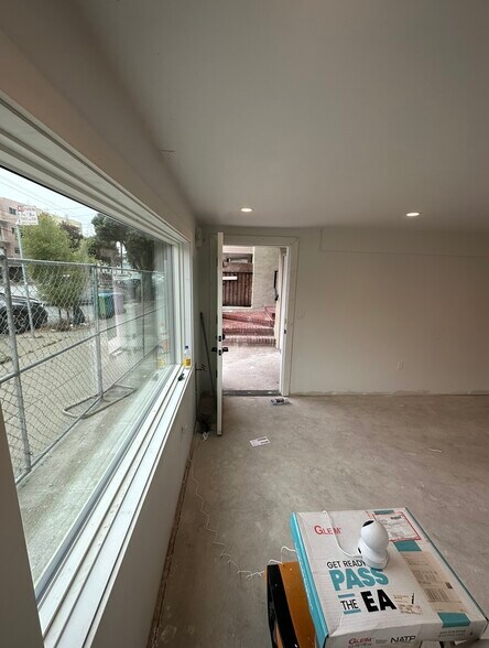 1800 Noriega St, San Francisco, CA à louer - Photo intérieure - Image 2 de 7