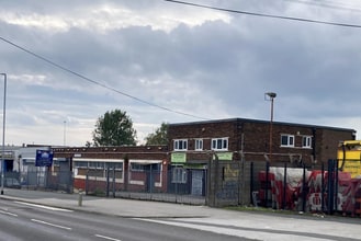 118 Lupton Ave, Leeds for lease Building Photo- Image 1 of 1