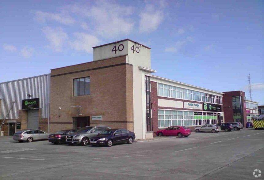 40 Montgomery Rd, Belfast for lease - Building Photo - Image 1 of 2