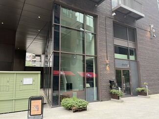 Plus de détails pour 2 Ravine Way, London - Vente au détail à louer