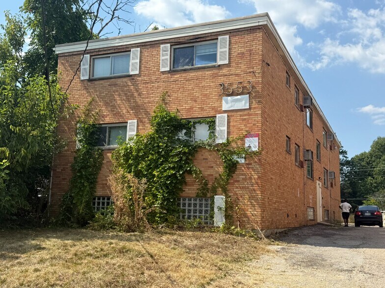 3553-3559 Van Antwerp Pl, Cincinnati, OH à vendre - Photo du bâtiment - Image 2 de 25