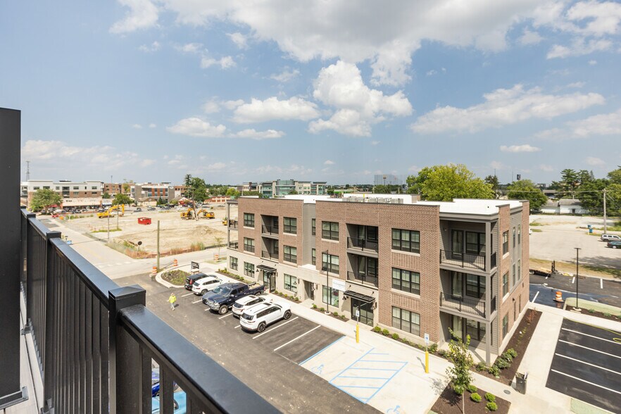 8723 South St, Fishers, IN à louer - Photo du bâtiment - Image 2 de 12