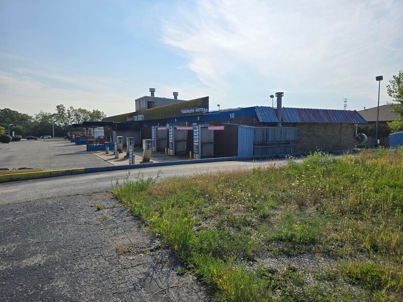 7225 W 151st St, Orland Park, IL for sale - Building Photo - Image 3 of 17