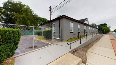 207 Bayshore Rd, Deer Park, NY for lease Interior Photo- Image 2 of 8