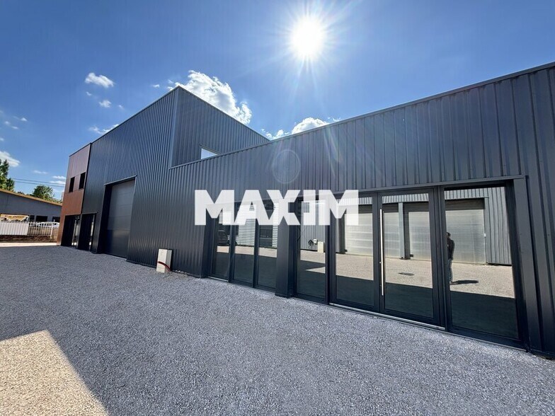 11 Rue De La Petite Fin, Fontaine-lès-Dijon for lease - Building Photo - Image 2 of 5