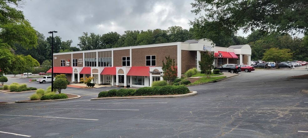 710 Coliseum Dr, Winston-Salem, NC for lease - Building Photo - Image 2 of 5