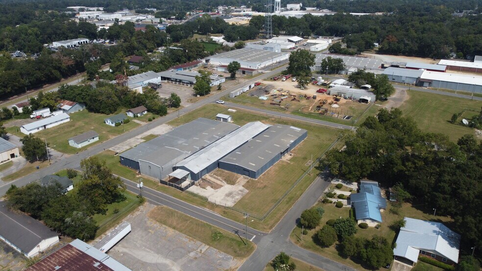 1811 Florida Ave, Quincy, FL à louer - Photo du bâtiment - Image 2 de 29