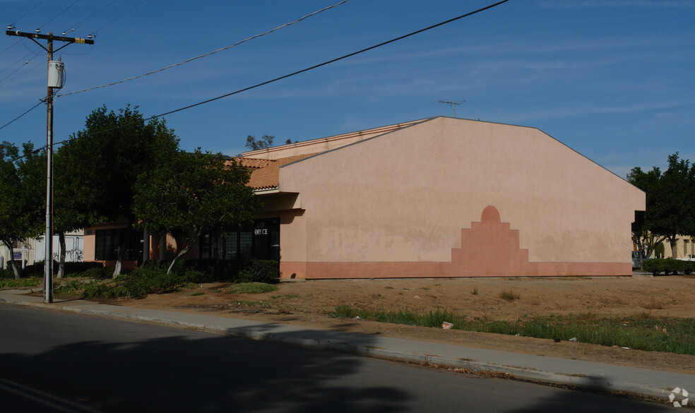 406 16th St, Ramona, CA for lease - Building Photo - Image 2 of 2