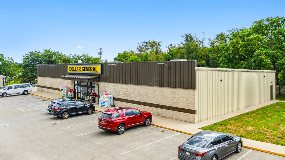 6183 Tuscarawas Rd, Industry, PA à vendre - Photo du bâtiment - Image 2 de 5