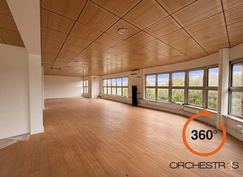 Office in Villiers-sur-Marne for lease - Building Photo - Image 1 of 12