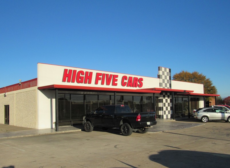 9311 Lyndon B Johnson Fwy, Dallas, TX for sale - Building Photo - Image 2 of 11