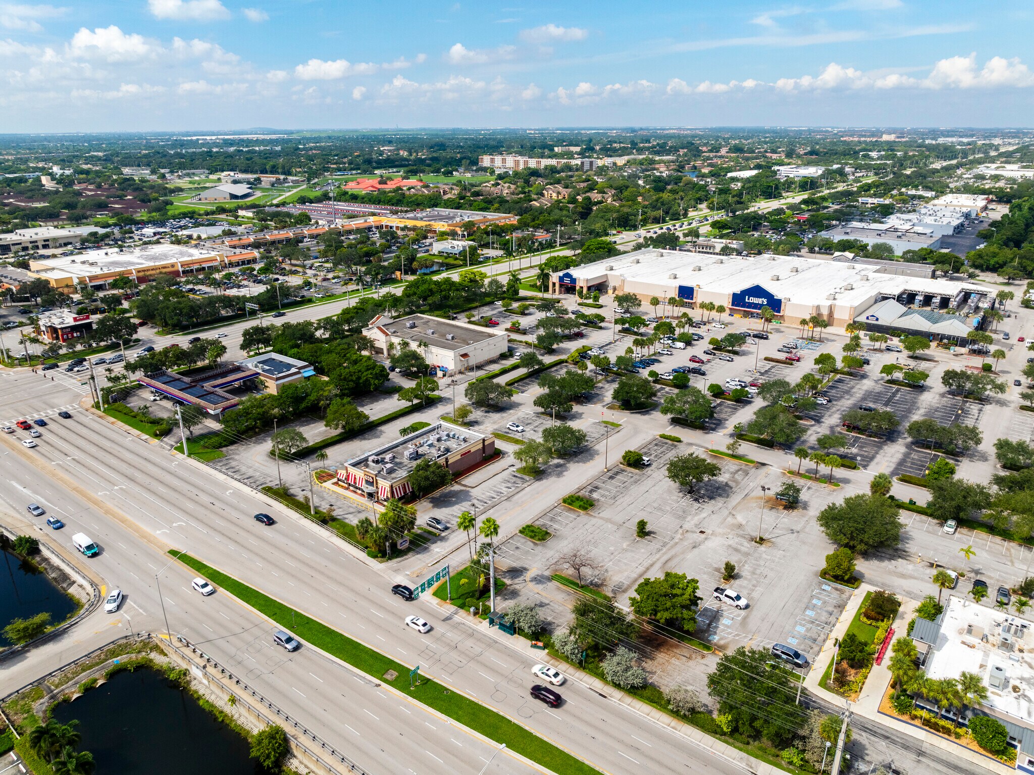 130 N University Dr, Pembroke Pines, FL à louer Photo principale- Image 1 de 12