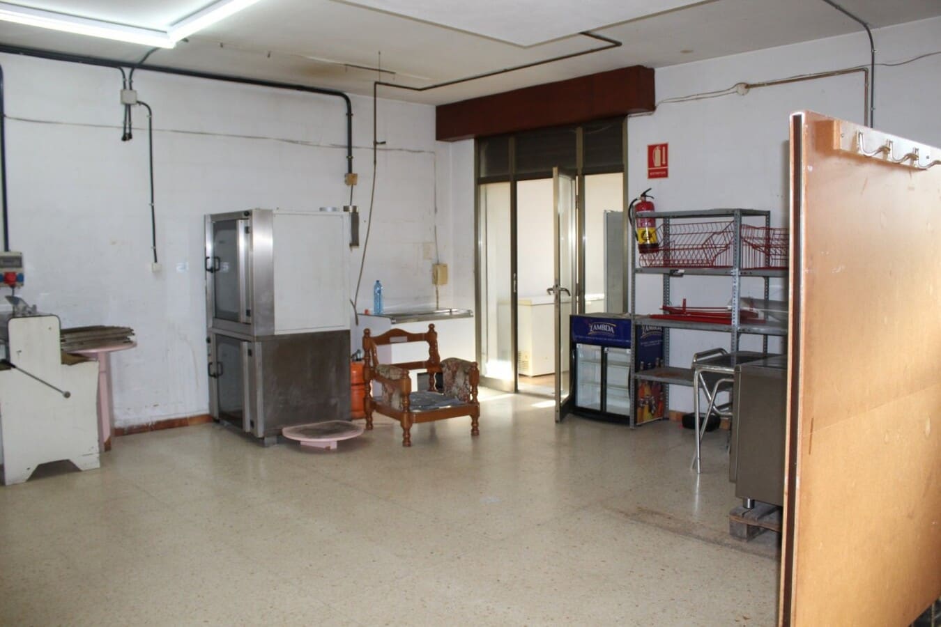 El Vendrell, TAR 43880 - - - Interior Photo - Image 2 of 4