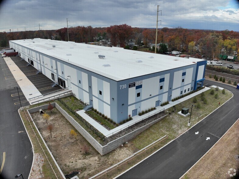 730 Walnut Ave, Cranford, NJ à louer - Communauté Matterport - Image 2 de 19