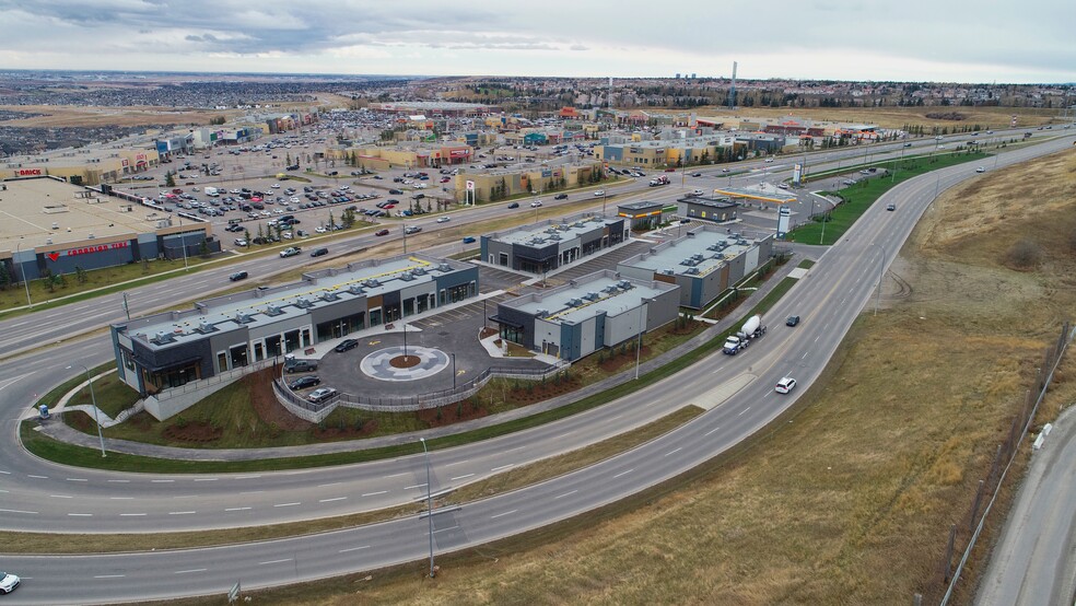 11877 Sarcee Trail, Calgary, AB à vendre - Photo du bâtiment - Image 1 de 1