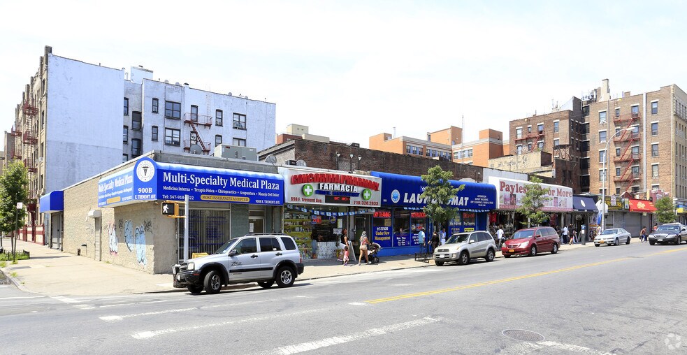 896-900 E Tremont Ave, Bronx, NY for lease - Primary Photo - Image 1 of 6