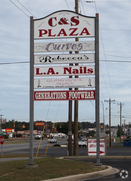 570-582 N Brindlee Mountain Pky, Arab, AL for lease - Building Photo - Image 3 of 3