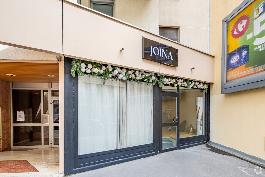 Multifamily in Lyon for sale - Building Photo - Image 2 of 4