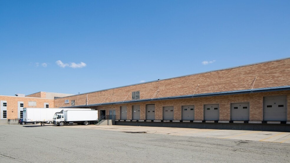 200-250 Central Ave, Teterboro, NJ for lease - Building Photo - Image 1 of 8