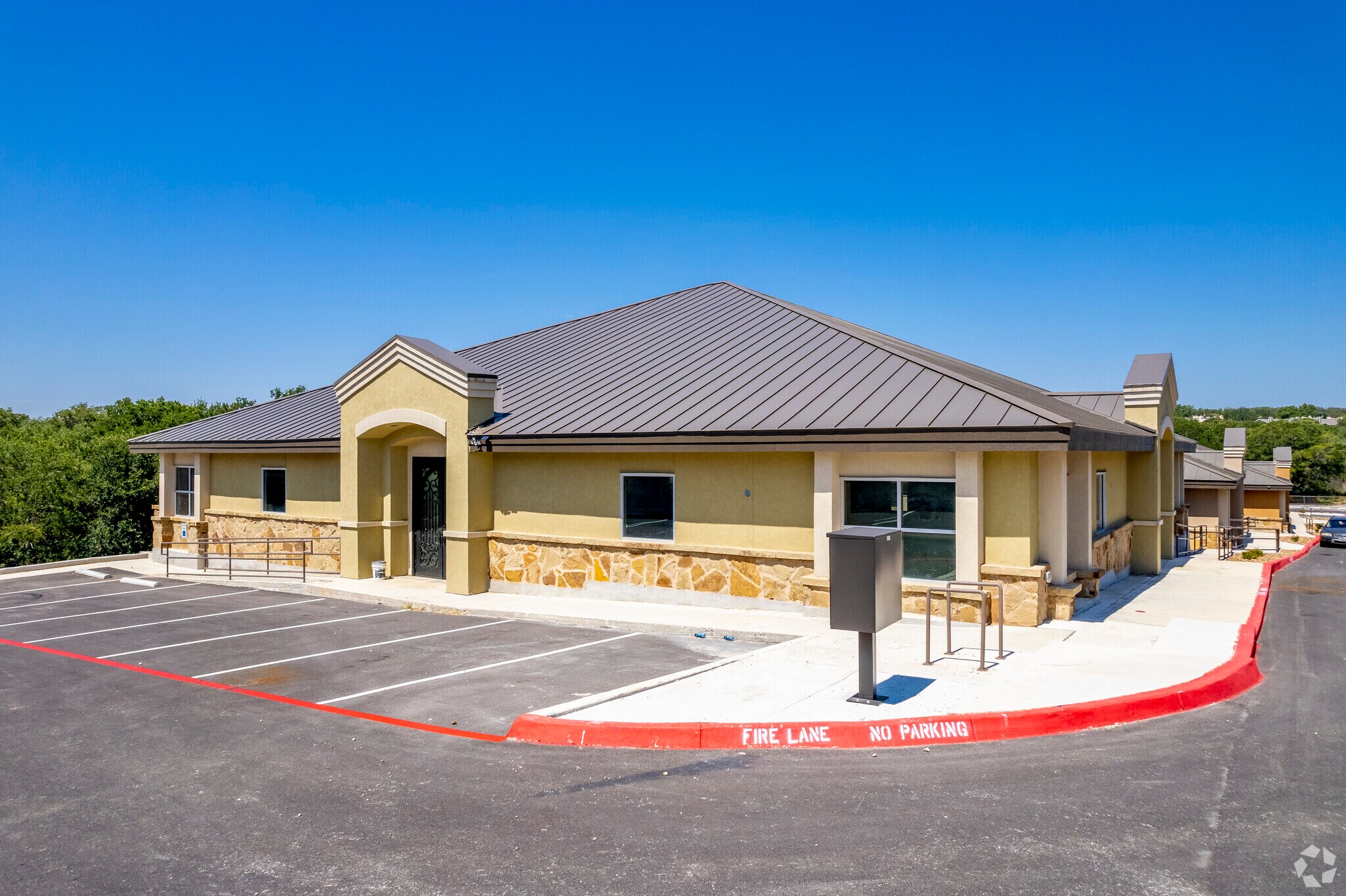 2130 Thousand Oaks Blvd, San Antonio, TX à vendre Photo principale- Image 1 de 5