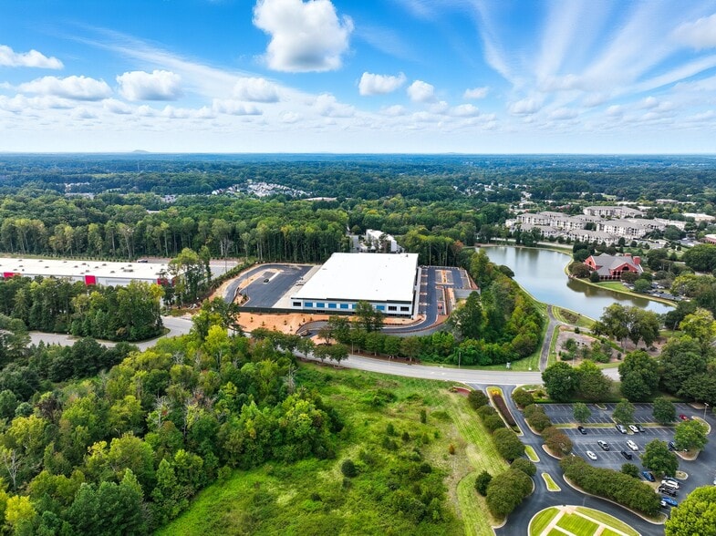 13601 E Reese Blvd, Huntersville, NC for sale - Building Photo - Image 3 of 3