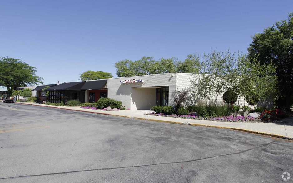 1649-1659 N Alpine Rd, Rockford, IL à vendre - Photo du bâtiment - Image 3 de 7